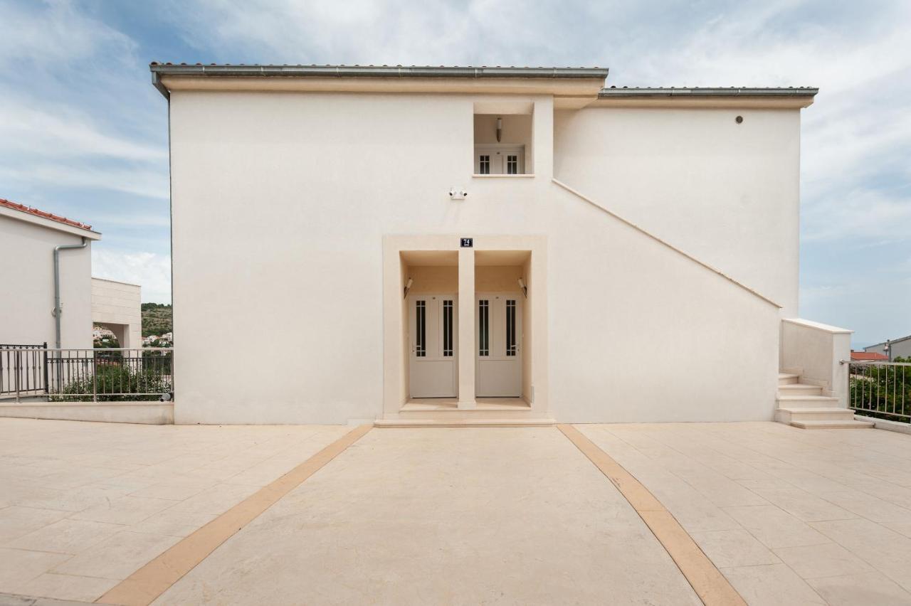 Apartments Lumaduma Trogir Exterior photo