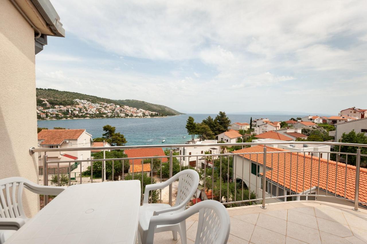 Apartments Lumaduma Trogir Exterior photo